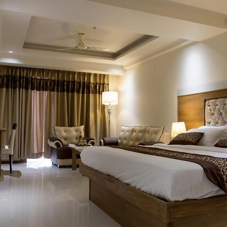 Hotel Lotus Paradise - Banquet & Dining - Near Murthal Sukhdev Rāi Dış mekan fotoğraf